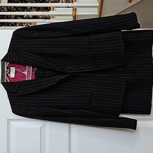 Vintage Stresa size 4 black dark fushisa and white pinstrip skirt suit